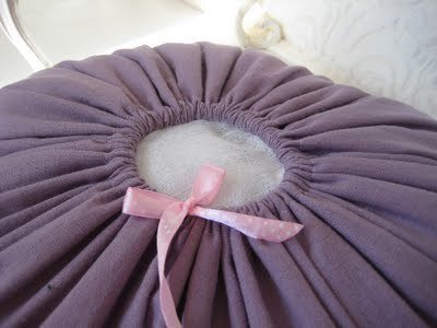 Декоративная подушка с вышивкой своими руками