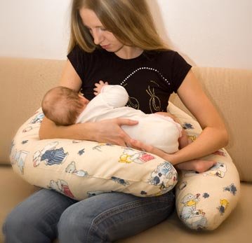 Подушка для кормления малыша