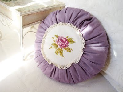 Декоративная подушка с вышивкой своими руками