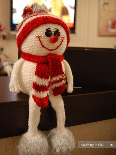 Снеговик - мягкая игрушка своими руками, вязание на спицах