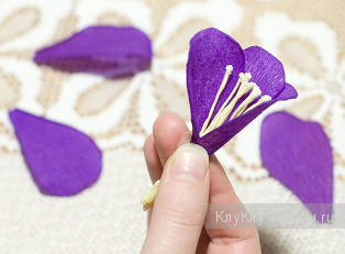 Букет цветов из гофрированной бумаги