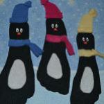 Отпечатки детских ножек или аппликация пингвин