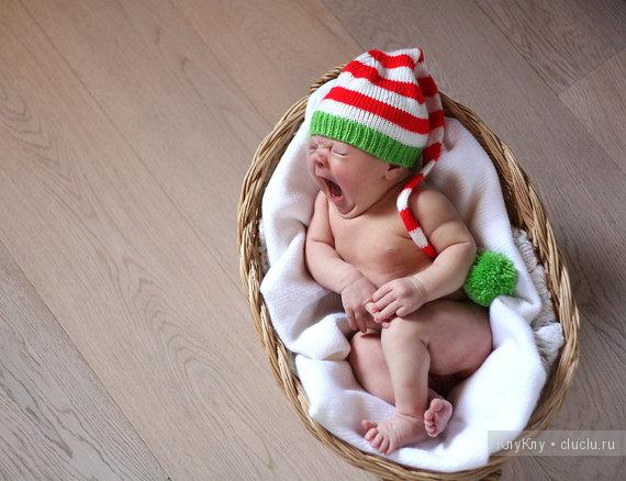Полосатая шапка-колпачок для малыша