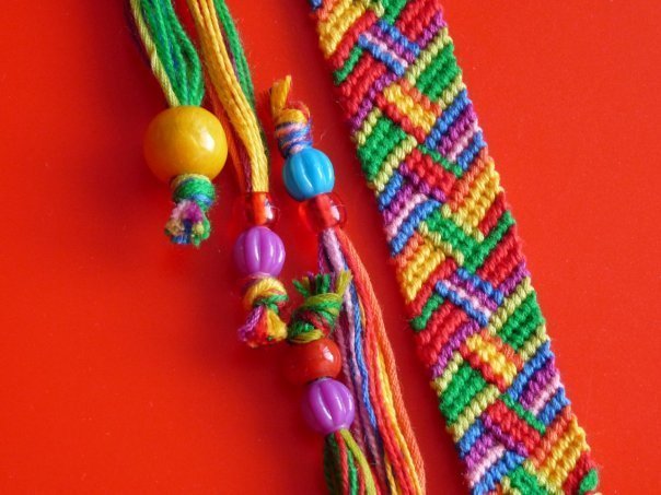 Схемы плетения фенечек из ниток